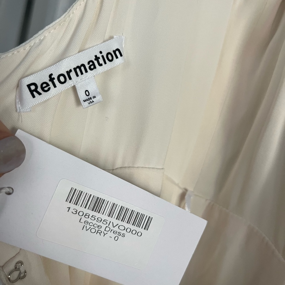 NWT Reformation Lecce Dress in Ivory - Picture 2 of 7